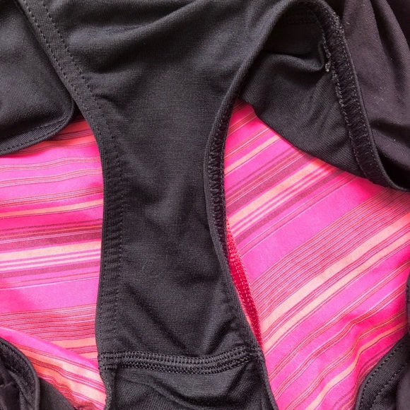 Lululemon running shorts - Picture 7 of 7
